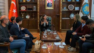 Diyarbakır&rsquo;a &ccedil;eşitli temaslarda bulunmak &uuml;zere gelen Fransa&rsquo;nın Ankara B&uuml;y&uuml;kel&ccedil;isi Isabelle
