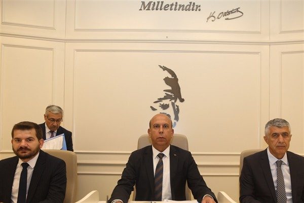 Gaziantep B&uuml;y&uuml;kşehir Belediyesi Başkan Vekili Halil Uğur Başkanlığı&rsquo;nda Meclis Toplantı