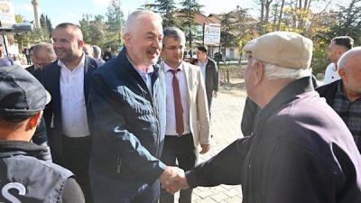 Isparta Belediye Başkanı Başdeğirmen, il&ccedil;e ve k&ouml;y ziyaretleri kapsamında Yalva&ccedil;