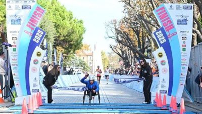 &ldquo;D&uuml;nyanın kıtalararası koşulan tek maratonu&rdquo; &uuml;nvanını taşıyan İstanbul Maratonu&rsquo;nda heyecan