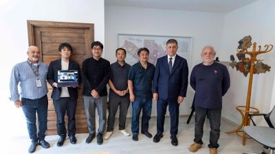 İzmir B&uuml;y&uuml;kşehir Belediye Başkanı Dr. Cemil Tugay, kıyı temizliği ve