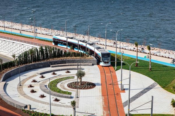 Buca Metrosu başta olmak &uuml;zere bir&ccedil;ok yatırımı y&uuml;r&uuml;ten B&uuml;y&uuml;kşehir Belediyesi,