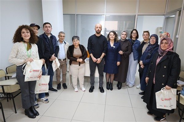 Programda aileler; kardeş ilişkileri, davranış y&ouml;netimi, psikolojik dayanıklılık, yasal haklar,