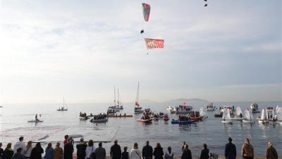 Kadık&ouml;y Belediyesi ve Kadık&ouml;y Belediyesi G&ouml;n&uuml;ll&uuml;leri'nin her sene "10 Kasım
