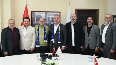 Karacabey Belediyespor Kul&uuml;b&uuml; Başkanı Ekrem Senal&rsquo;ın istifasının ardından konuşan Karacabey