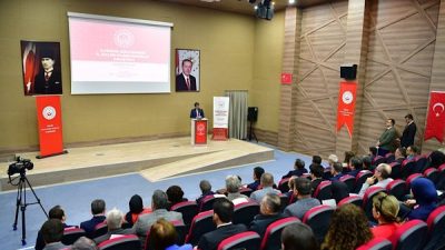 Kırşehir Valisi&nbsp;Murat Sefa Demiry&uuml;rek,&nbsp;Kadının G&uuml;&ccedil;lenmesi İl Eylem Planı Hazırlık &Ccedil;alıştayı&nbsp;a&ccedil;ılış