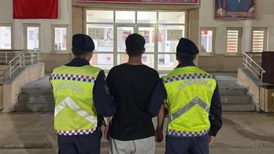 Kırşehir İl Jandarma Komutanlığı, trafik kazasına m&uuml;dahale sırasında ara&ccedil;ta ş&uuml;pheli