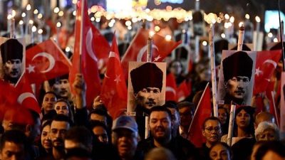 Muratpaşa Belediyesi, &ldquo;Ata&rsquo;ya Saygı Y&uuml;r&uuml;y&uuml;ş&uuml;&rdquo; ile vefatının 87&rsquo;nci yılında T&uuml;rkiye