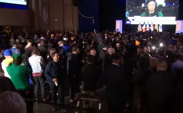 Mamdani, şehrin ilk M&uuml;sl&uuml;man belediye başkanı ve 34 yaşında bir