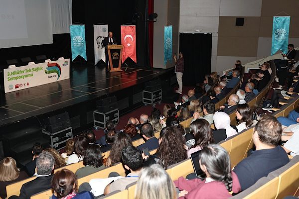 Nil&uuml;fer Belediyesi ve Tek Sağlık Platformu&rsquo;nun bu yıl &uuml;&ccedil;&uuml;nc&uuml;s&uuml;n&uuml; d&uuml;zenlediği
