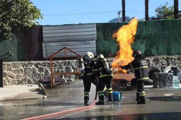 Tokat&rsquo;tan gelen &ouml;ğrencileri ağırlayan OBİTEM&rsquo;de profesyonel ekipler tarafından &ouml;ğrenciler, ilkyardım