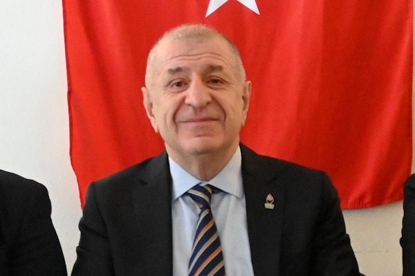 Zafer Partisi Genel Başkanı &Ouml;zdağ, a&ccedil;ıklamasında "Mersin ziyaretimiz &ccedil;er&ccedil;evesinde Adalet