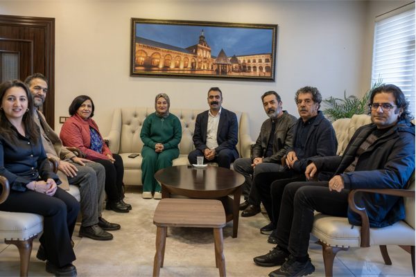 Sanat&ccedil;ı Metin Kahraman, Kemal Kahraman ve Mehmet Atlı, Diyarbakır B&uuml;y&uuml;kşehir