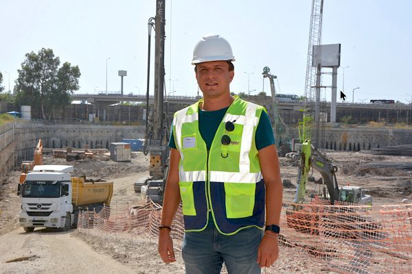Son d&ouml;nemde Balıkesir Sındırgı'da yaşanan depremlerin ardından a&ccedil;ıklamalarda bulunan jeofizik
