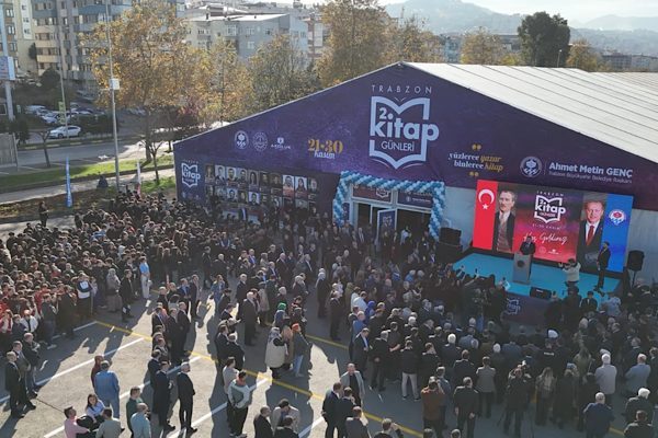 Trabzon B&uuml;y&uuml;kşehir Belediyesi&rsquo;nin organizasyonuyla d&uuml;zenlenen Trabzon 2. Kitap G&uuml;nleri, Yenimahalle
