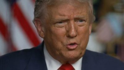 CNN'e konuşan d&ouml;rt kaynak, yetkililerin Trump'ı bu hafta Venezuela i&ccedil;indeki