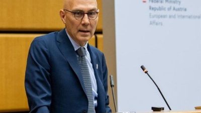 T&uuml;rk yaptığı a&ccedil;ıklamada, her g&uuml;n milyonlarca &ccedil;ocuğun temel hak ve