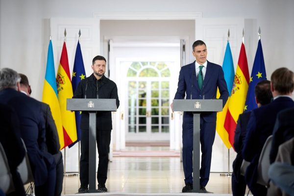 Ukrayna Devlet Başkanı Volodimir Zelenski, İspanya Başbakanı Pedro Sanchez ile