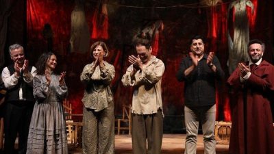 Eskişehir B&uuml;y&uuml;kşehir Belediyesi Şehir Tiyatroları, Amerikalı yazar Arthur Miller&rsquo;ın d&uuml;nya