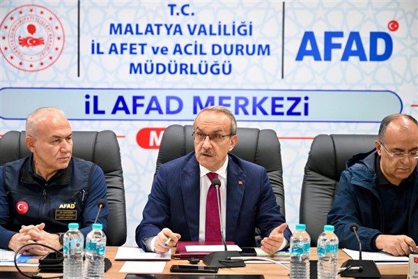 Toplantıya; Malatya Valisi Seddar Yavuz&rsquo;un yanı sıra, Afetlere M&uuml;dahale Genel