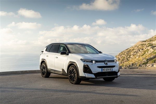 Bu kapsamda yeni C5 Aircross, 2026 Avrupa&rsquo;da Yılın Otomobili (COTY)
