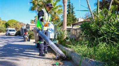 Bodrum Belediyesi Temizlik İşleri M&uuml;d&uuml;rl&uuml;ğ&uuml; ekipleri, yeni temizlik ara&ccedil;larıyla kent