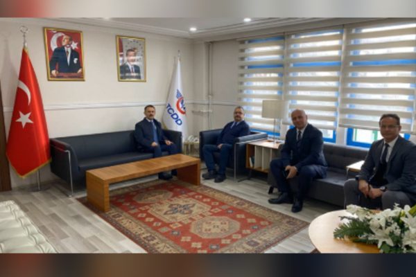 Kocaeli Valisi Aktaş&rsquo;ı İzmit YHT Gar M&uuml;d&uuml;rl&uuml;ğ&uuml; ziyaretinde İzmit Gar
