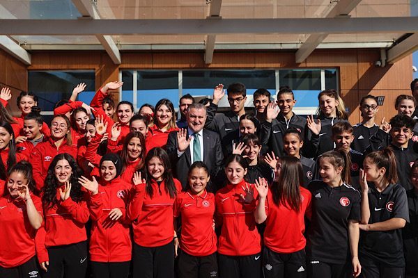 Gen&ccedil;lik ve Spor Bakanlığından yapılan a&ccedil;ıklamaya g&ouml;re Bakanlık tarafından 2019