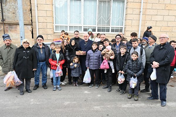 Isparta Belediye Başkanı &nbsp;Başdeğirmen ve eşi Şadiye Başdeğirmen, &uuml;&ccedil; ayların