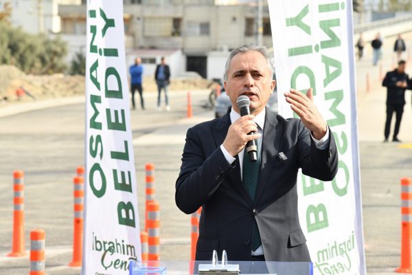 Osmaniye Belediyesi,&nbsp;şehir trafiğinin y&uuml;k&uuml;n&uuml; b&uuml;y&uuml;k &ouml;l&ccedil;&uuml;de alan Kemal Satır (Salı