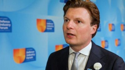 Hollanda Savunma Bakanı Brekelmans, Hollanda&rsquo;daki AB &uuml;yesi &uuml;lkelerin 26 b&uuml;y&uuml;kel&ccedil;isiyle