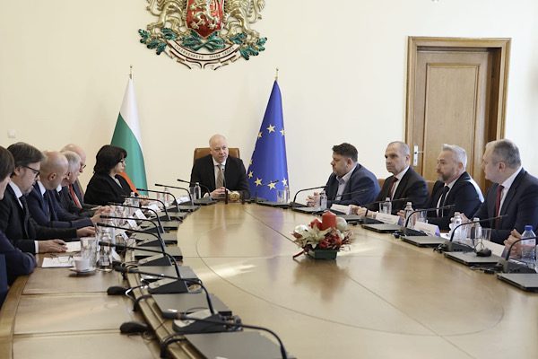 Bulgaristan Cumhuriyeti Bakanlar Kurulu'nun a&ccedil;ıklamasına g&ouml;re Başbakan Rosen Zhelyazkov tarafından