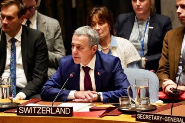 Cassis, Parlamento&rsquo;ya g&uuml;veninden dolayı teşekk&uuml;r ederek, gelecek yıl yapılacak yapıcı