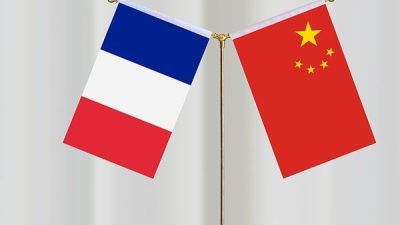 Fransa Cumhurbaşkanı Emmanuel Macron, kısa bir s&uuml;re sonra &Ccedil;in'e d&ouml;rd&uuml;nc&uuml;