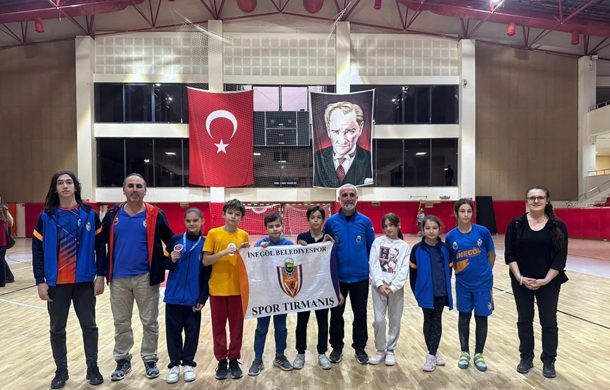 İneg&ouml;l Belediye Spor Kul&uuml;b&uuml; spor tırmanış sporcuları, Isparta&rsquo;da d&uuml;zenlenen Minik-K&uuml;&ccedil;&uuml;k-Yıldız