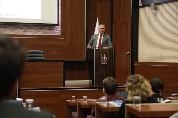 Ke&ccedil;i&ouml;ren Belediye Meclis Salonu&rsquo;nda ger&ccedil;ekleştirilen &ldquo;Taşınmaz Mal Y&ouml;netimi&rdquo; eğitimini Bağımsız