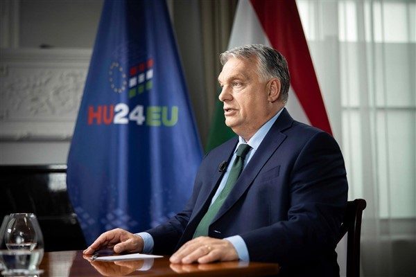 Macaristan Başbakanı Viktor Orban, Avrupa Birliği&rsquo;nin (AB) Ukrayna&rsquo;ya sağladığı kredilerden