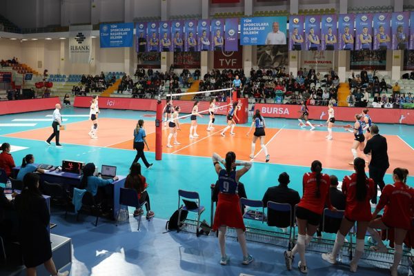 Vodafone Sultanlar Ligi&rsquo;nin 10. haftasında Nil&uuml;fer Belediyespor Eker, İlbank Spor