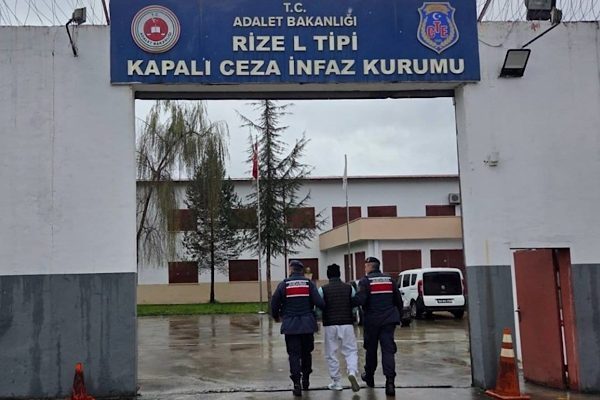 Rize İl Jandarma Komutanlığı tarafından, aranan şahısların yakalanmasına y&ouml;nelik y&uuml;r&uuml;t&uuml;len