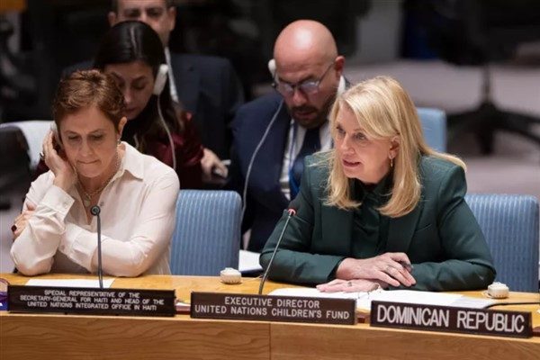 UNICEF İcra Direkt&ouml;r&uuml; Russell, G&uuml;ney Sudan&rsquo;daki &ccedil;ocukların b&uuml;y&uuml;k zorluklarla karşı