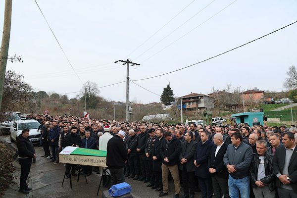 Kocaeli Valisi &nbsp;Aktaş, Gebze Duraklı Mahallesi Muhtarı Yavaş&rsquo;ın Duraklı Camii&rsquo;nde