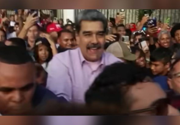 Maduro, Perşembe akşamı yerel saatle d&uuml;zenlenen bir etkinlikte, "M&uuml;rettebatı ka&ccedil;ırdılar,