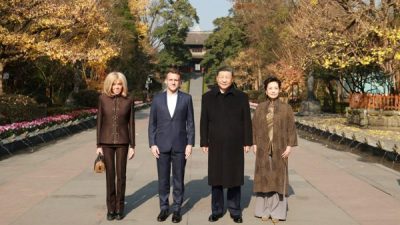 &Ccedil;in Cumhurbaşkanı Xi Jinping ve eşi Peng Liyuan, Fransa Cumhurbaşkanı