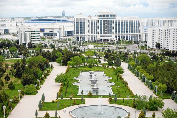 &Ccedil;in Cumhurbaşkanı Xi Jinping, T&uuml;rkmenistan&rsquo;ın başkenti Aşkabat&rsquo;ta d&uuml;zenlenen &ldquo;Uluslararası Barış