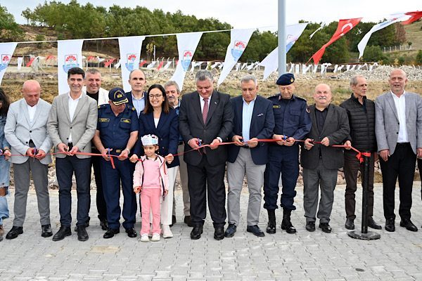 Yalova Belediyesi Veterinerlik İşleri M&uuml;d&uuml;rl&uuml;ğ&uuml; tarafından y&uuml;r&uuml;t&uuml;len sokak hayvanlarına y&ouml;nelik
