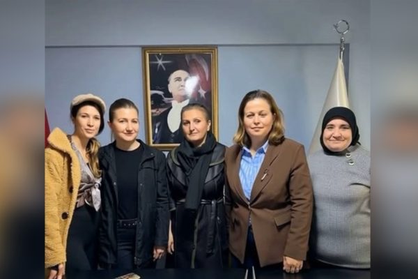 Yıldırım K&uuml;lt&uuml;r Sanat Derneği Başkanı Yıldırım, kadınların yaşamın en ağır