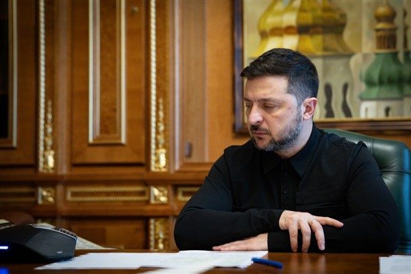 Ukrayna Devlet Başkanı Zelenski, Fransa Cumhurbaşkanı Emmanuel Macron ve İngiltere