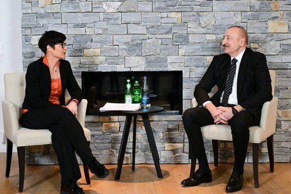 Azerbaycan Cumhurbaşkanı İlham Aliyev, Avrupa Birliği Genişlemeden Sorumlu Komiseri Marta