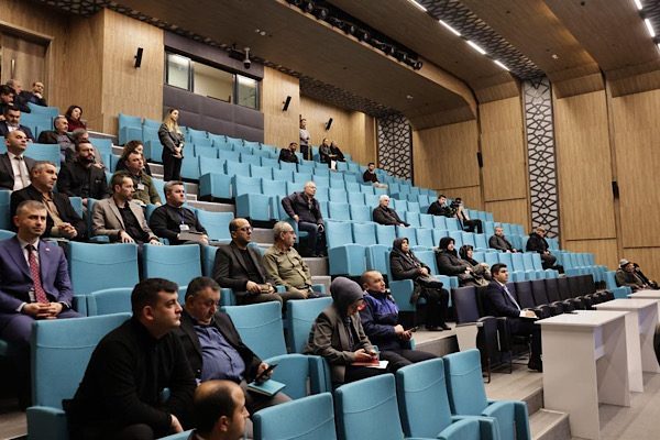 K&uuml;tahya Belediyesi tarafından saat 10.00 ile 12.00 arasında ger&ccedil;ekleştirilen buluşmada,