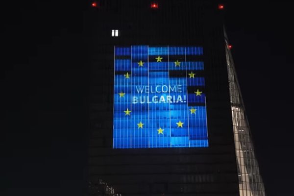 Yeni para birimine sorunsuz bir ge&ccedil;iş sağlamak i&ccedil;in, Ocak ayı